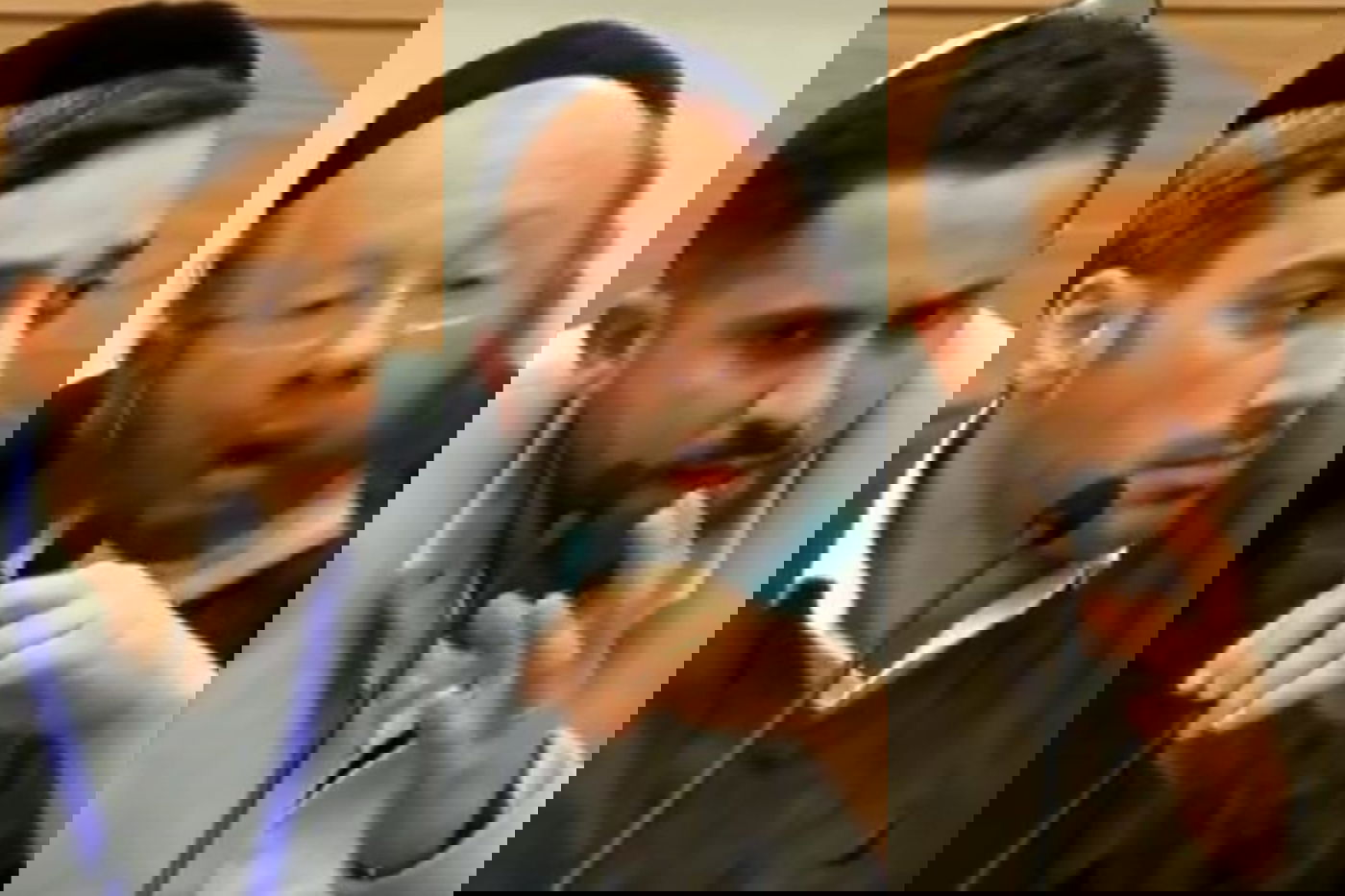 בעלי חנויות הסלולר בדיון בוועדה