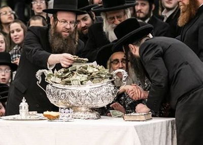 הדולרים נערמו בקערה: כך ציינו את 'פורים קטן' בסאטמר