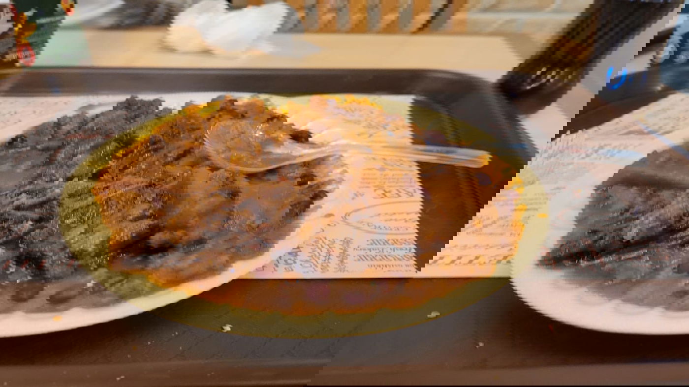 כמנהג יהודים כשרים. צולנ'ט ב'ליל שישי'