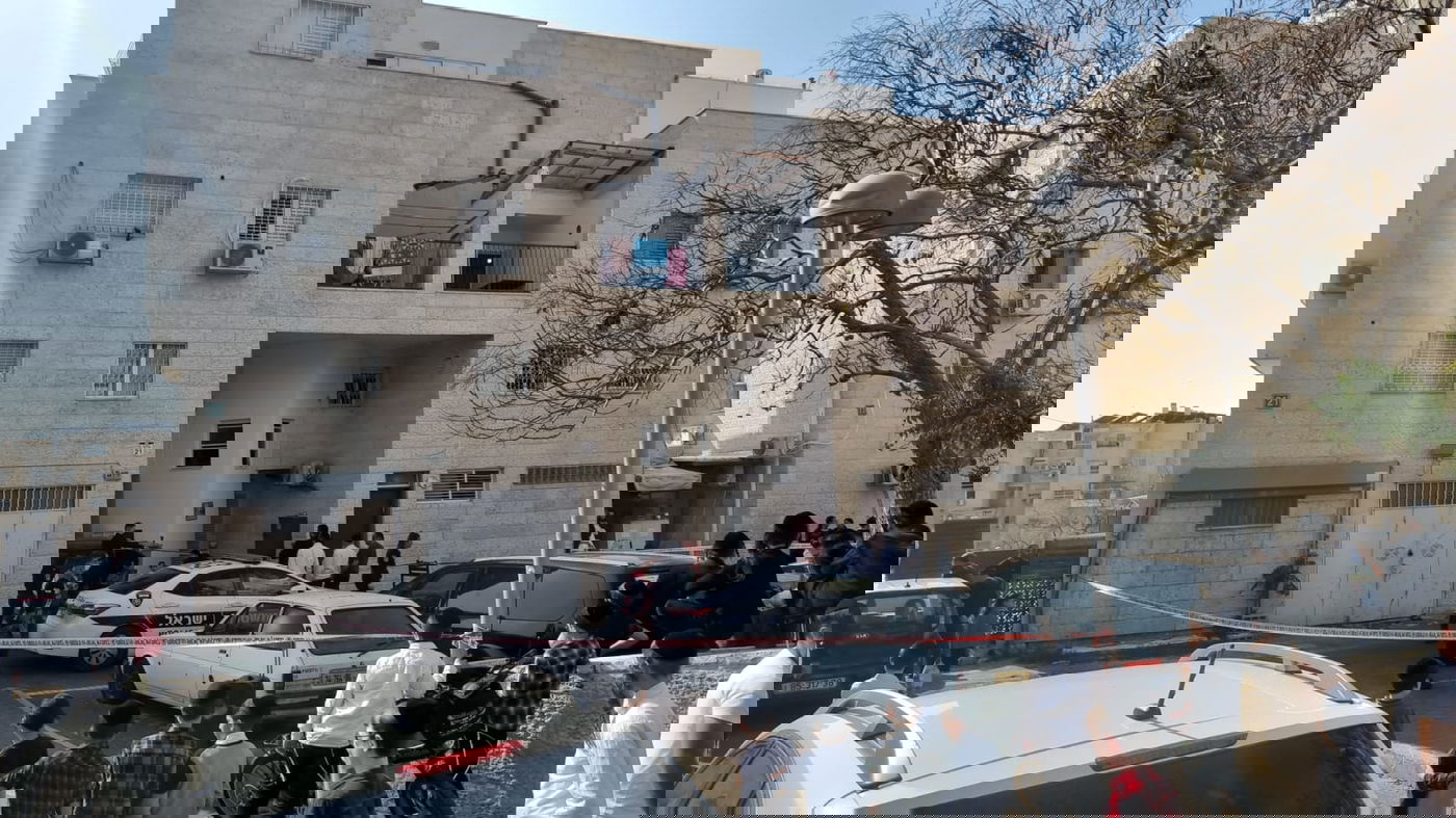 הבניין בעיר אלעד