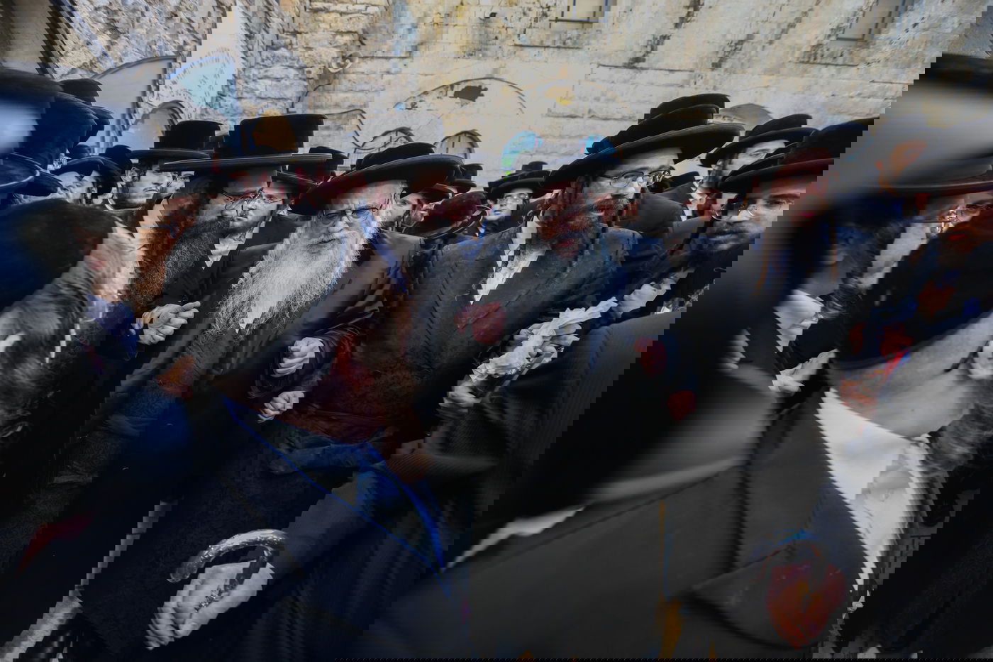 לקראת החתונה: הרבי מצאנז התפלל בציון הרשב"י