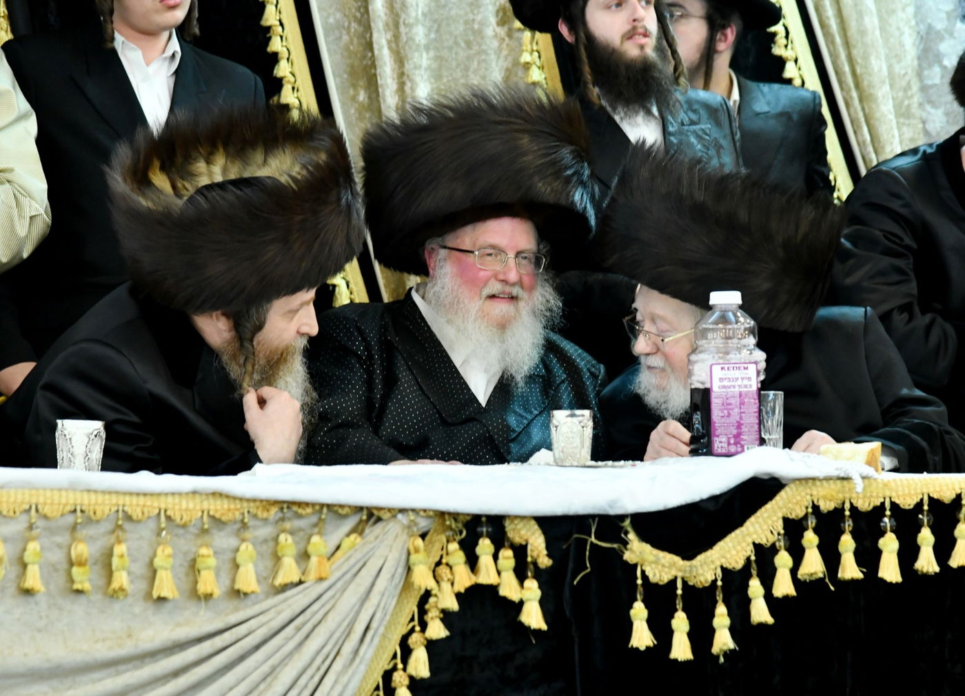 חתונת נכדת הרבי מסאסוב ונינת הרבי מתולדות אברהם יצחק