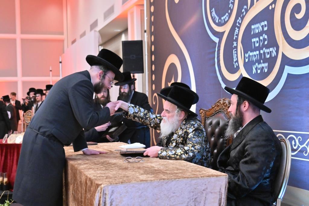 בויז'ניץ ערכו 'דינר' בארה"ב לטובת הקמת המרכז העולמי