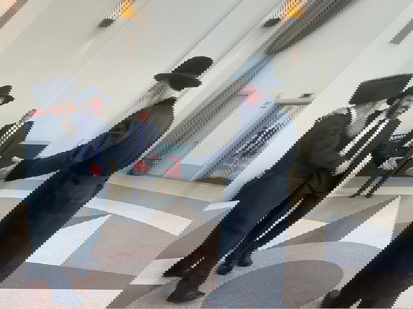 המיליארדר החרדי חיתן את בנו; רבי דוד אבוחצירא הגיע במיוחד