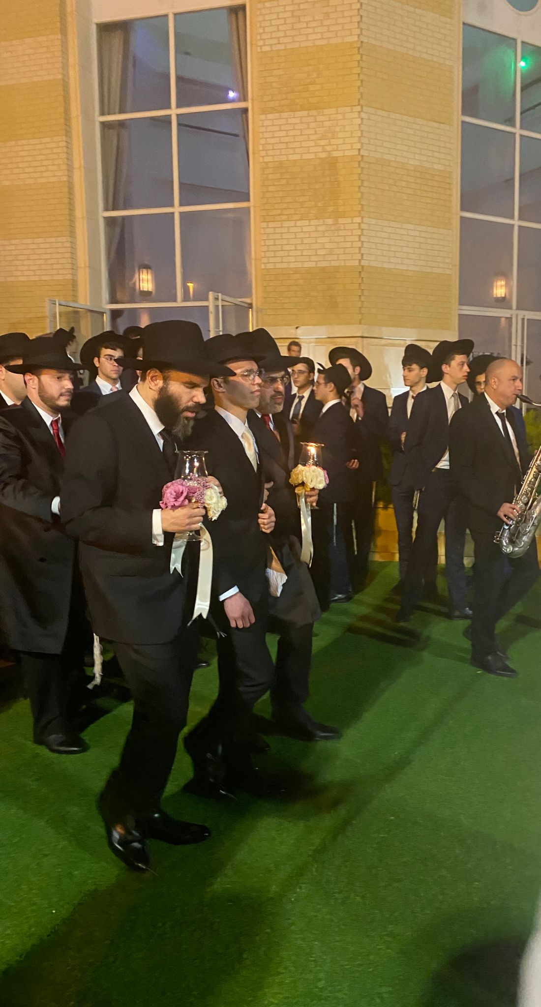 המיליארדר החרדי חיתן את בנו; רבי דוד אבוחצירא הגיע במיוחד