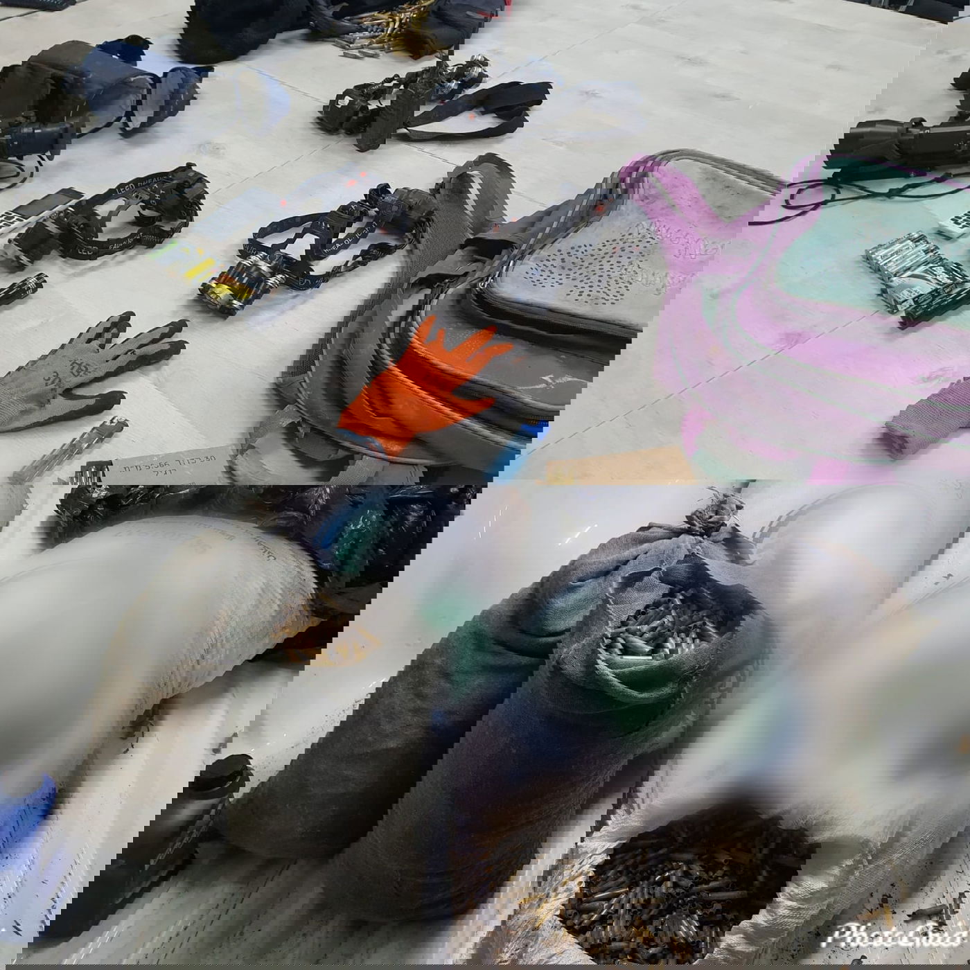 ארבעה פלסטינים נתפסו על חם בגניבת אמצעי לחימה