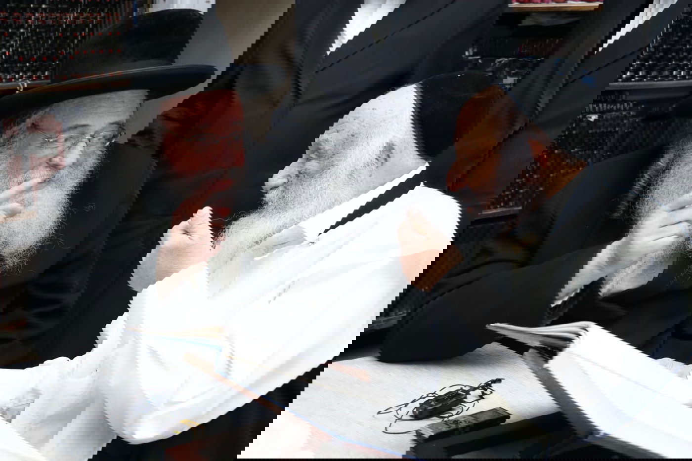 על מה שוחחו חברי המועצת עם הגר"ש אלתר?