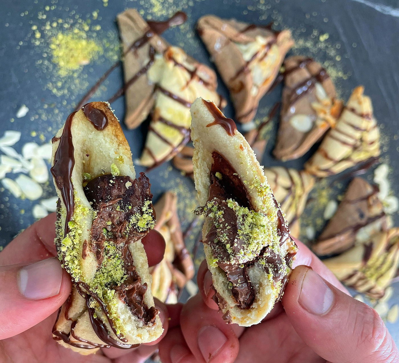 מתכון לאוזני המן שחור לבן שאפשר להכין חלבי או פרווה