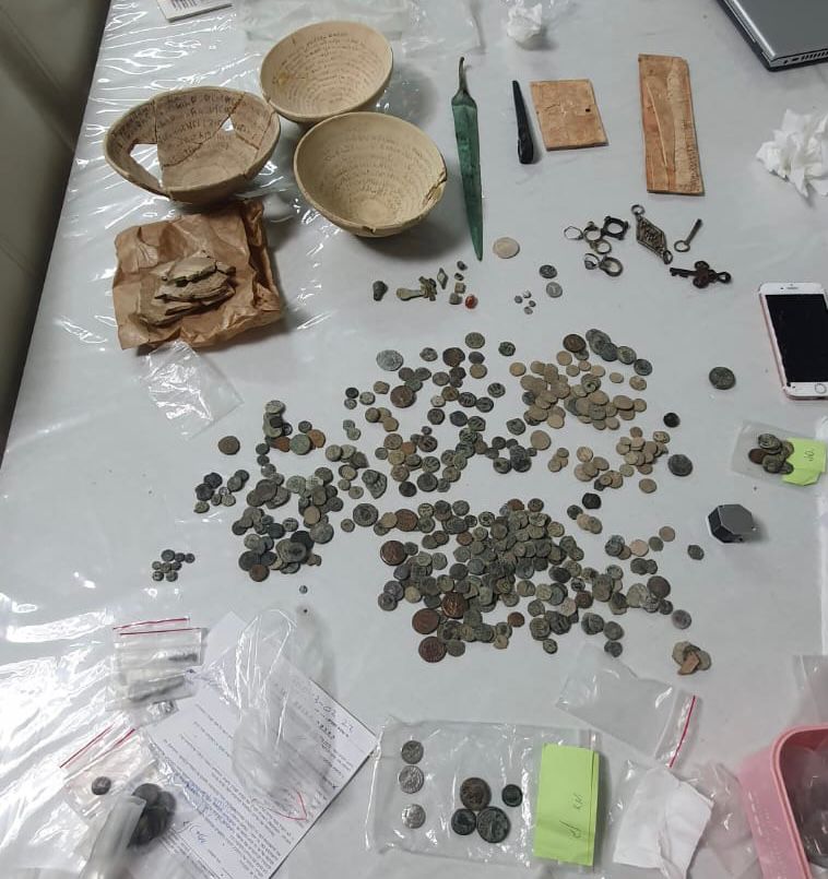 בשכונת רמות בירושלים: אותרו פריטים ארכיאולוגיים עתיקים