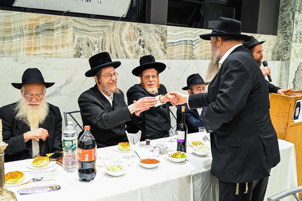 לראשונה בניו-יורק: הילולה למשפיע הירושלמי - חב"די