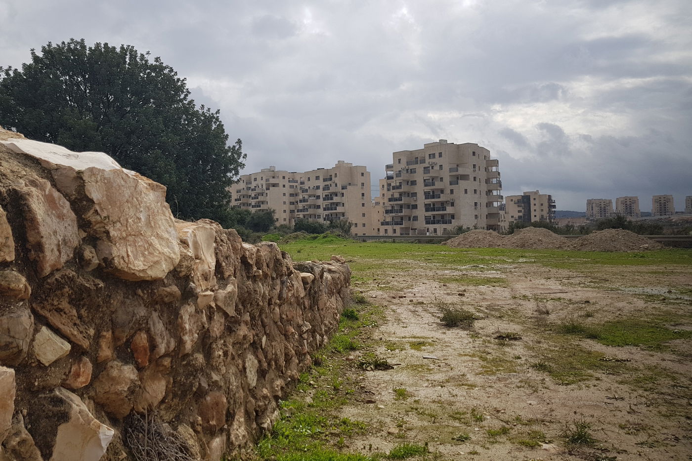 העיר עתיקה 'תֵּל יַרְמוּת' מזמן יהושע בין נון בסמיכות לשכונות החדשות בבית שמש