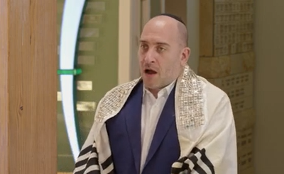 נתנאל הרשטיק והמקהלה מבצעים: "יגדל"