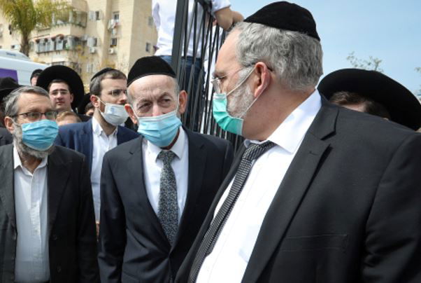 גפני יחד עם יעקב אשר