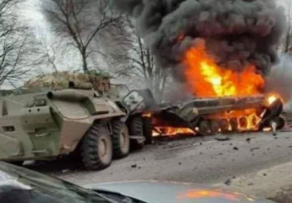 טנק רוסי שהופצץ על ידי צבא אוקראינה