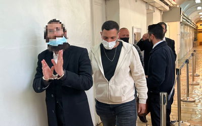 החשוד בבית משפט