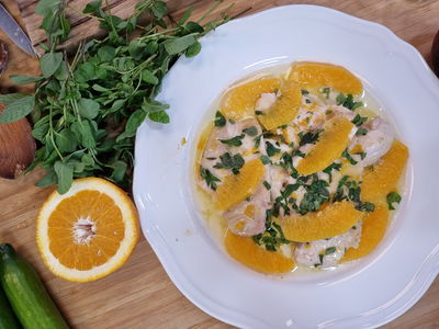 שיא האלגנטיות, עם הרבה ויטמין סי: חזה עוף ברוטב תפוזים ונענע