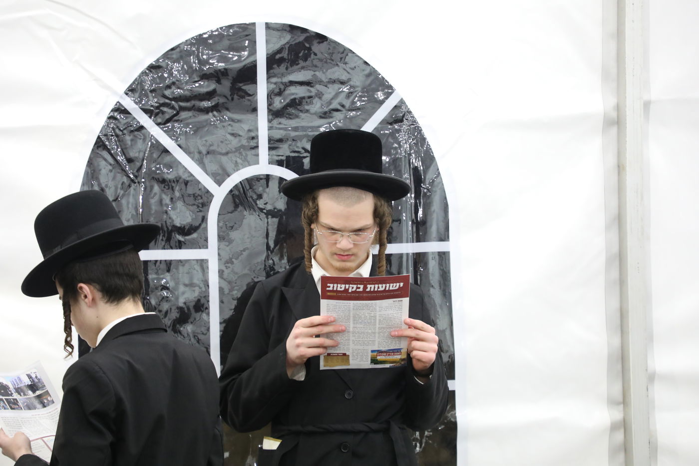 המונים בהילולת הרה"ק רבי אברהם גרשון מקיטוב זיע"א