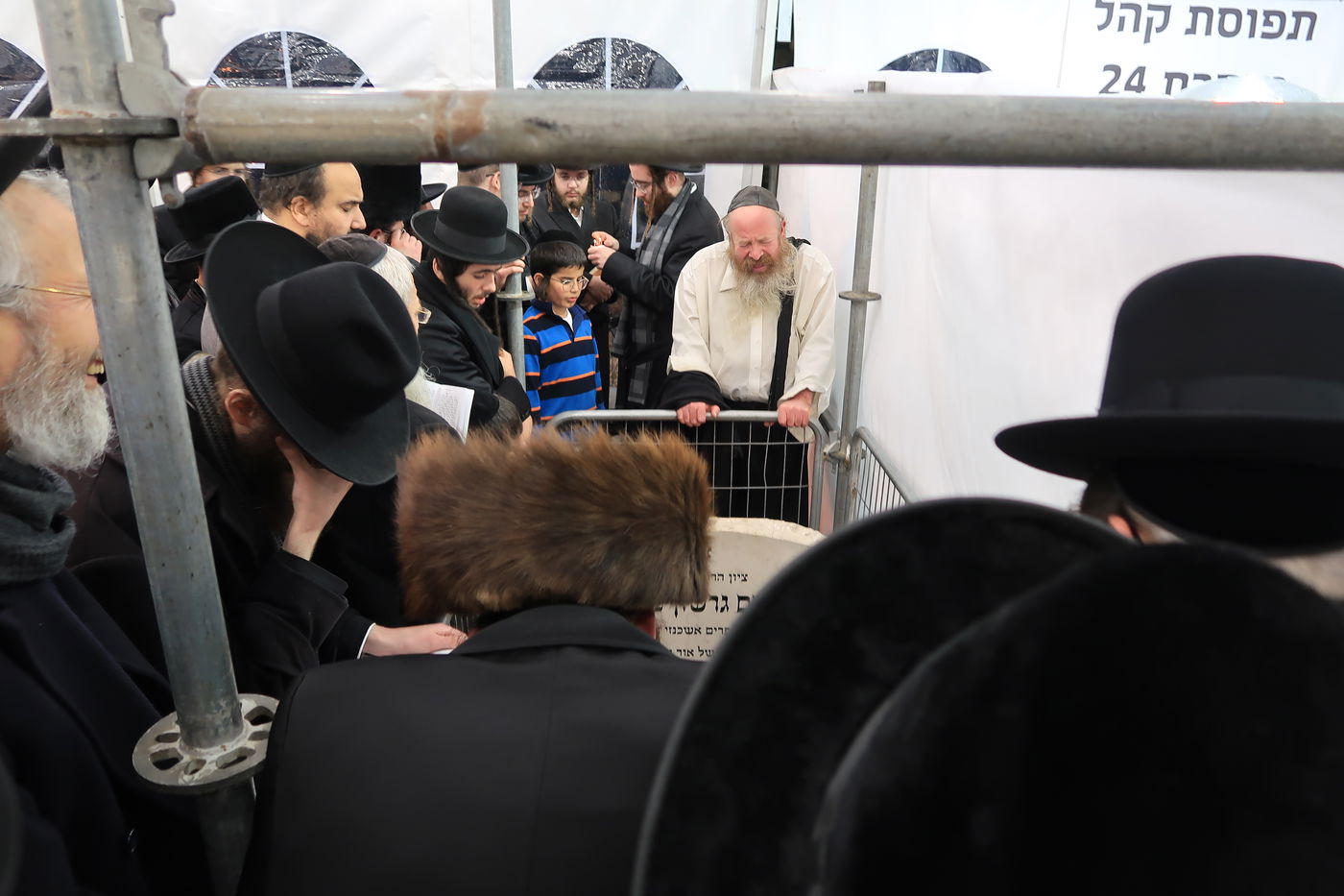 המונים בהילולת הרה"ק רבי אברהם גרשון מקיטוב זיע"א