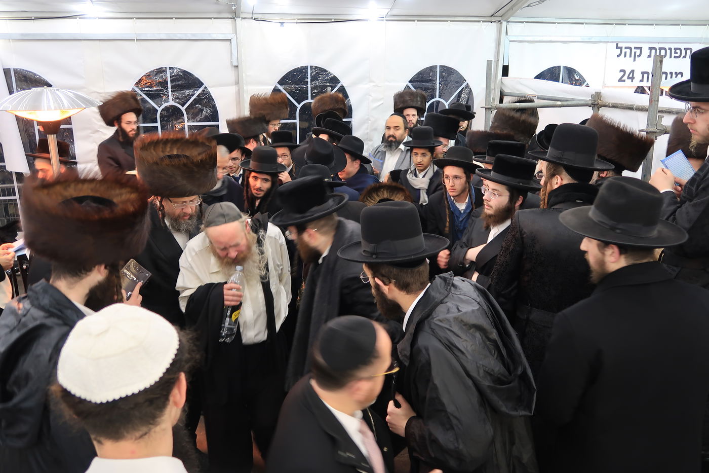 המונים בהילולת הרה"ק רבי אברהם גרשון מקיטוב זיע"א