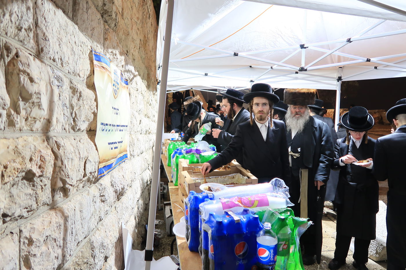 המונים בהילולת הרה"ק רבי אברהם גרשון מקיטוב זיע"א