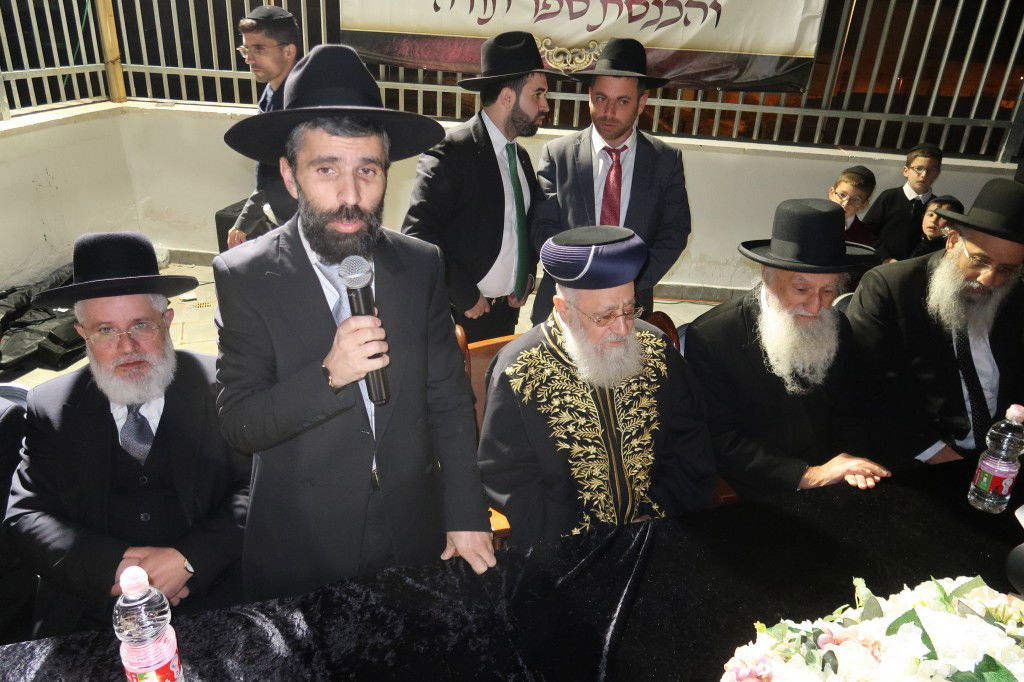 הראשון לציון השתתף: הכנסת ספר תורה לישיבת 'עטרת ראובן'