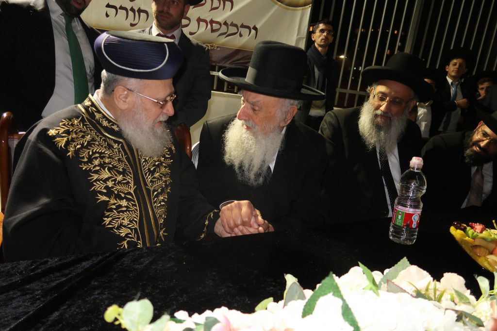 הראשון לציון השתתף: הכנסת ספר תורה לישיבת 'עטרת ראובן'