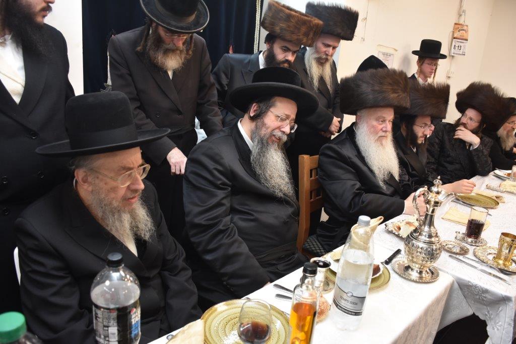 בחצר הקודש וואסלוי חגגו 'שבע ברכות' מרכזית לנכד הרבי