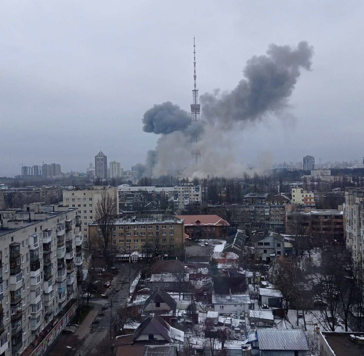 הפלישה הרוסית לאוקראינה • יומן מלחמה מצולם