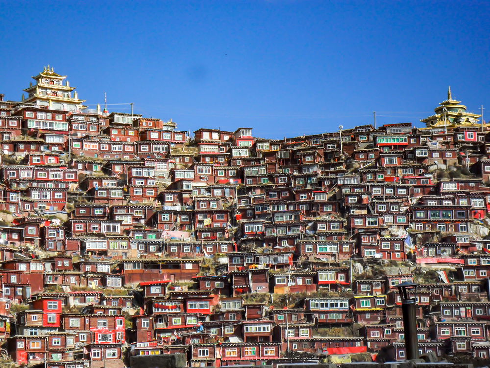 לא, זו לא מפולת. שכונת מגורים בטיבט