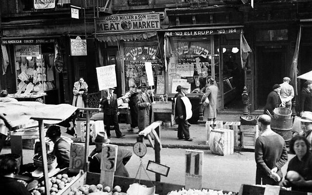 בחזית: 3 חנויות לבשר כשר זו לצד זו