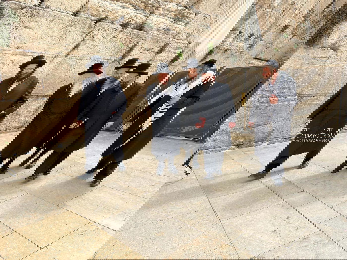 האדמו"ר מגור הגיע לכותל והתפלל על יהודי אוקראינה