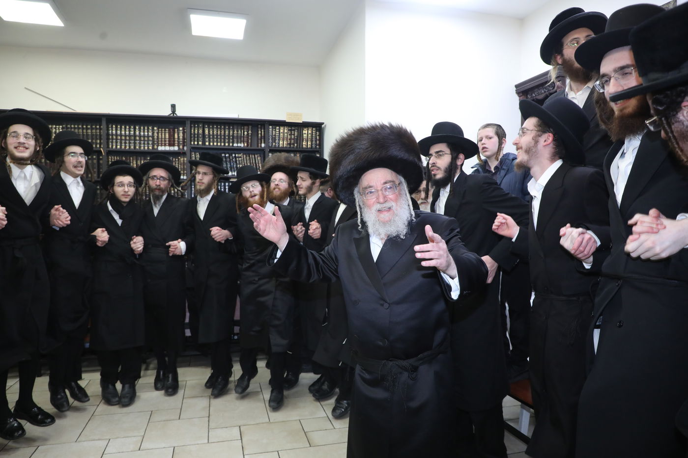 המקובל ערך סעודת הילולא וסיום כתיבת אותיות