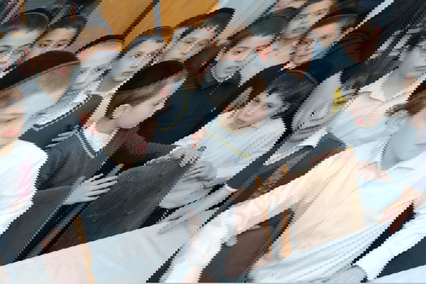 ילדי כיתה ג' נבחנו על הגמרא אצל הגר"ג אדלשטיין; צפו