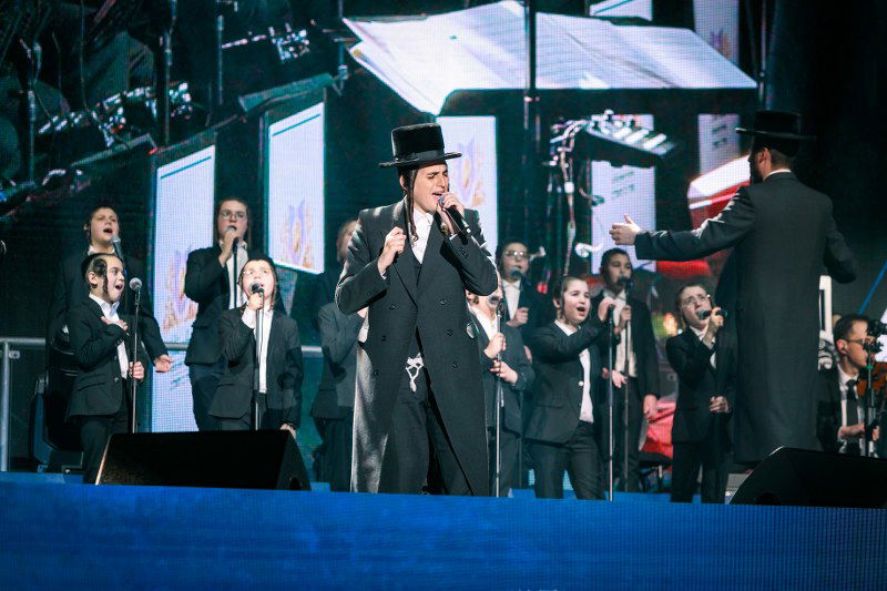 גלריה מרהיבה: כך חגגו בארה"ב את סיום המחזור השני בדף בהלכה