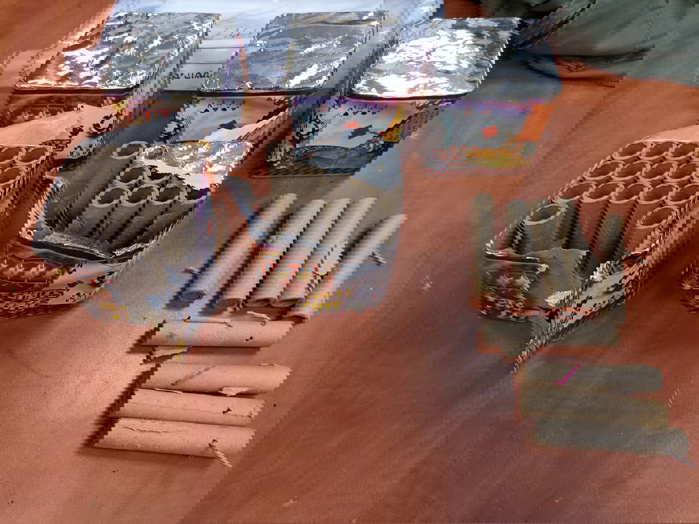 תושב בית שמש מכר זיקוקים לפורים ונחקר