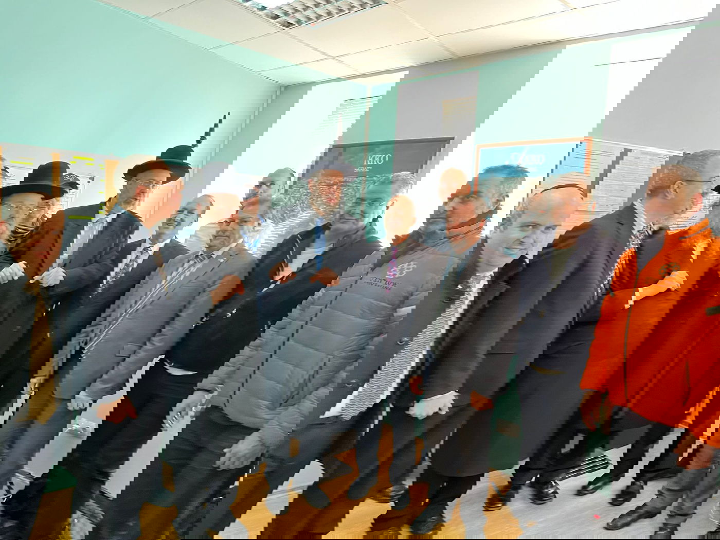 הרב הראשי הגיע לבקר את הפליטים מאוקראינה