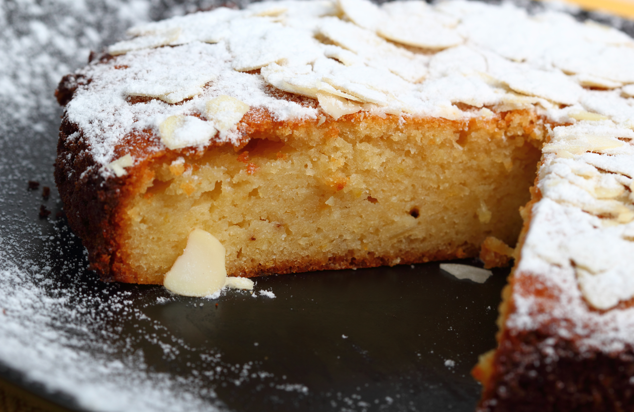 לכל המשפחה: מתכון לעוגת שקדים רכה ונימוחה