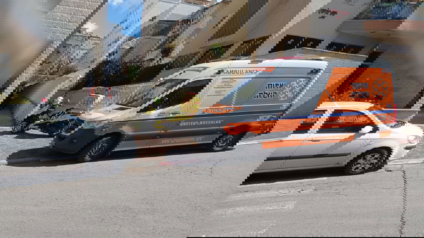 פתח תקווה: פעוט חרדי איבד הכרה - מצבו קשה