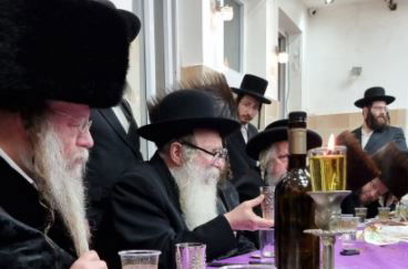 האדמו"ר מאמשינוב בשבע ברכות לבן זקוניו של האדמו"ר מקוזמיר