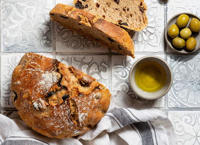 לחם זיתים