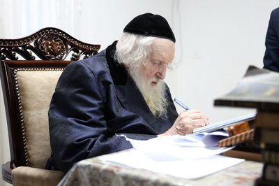 הפוסק הגר"מ שטרנבוך הכריע