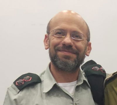 לבוש מלכות // רב פיקוד מרכז, חיים וייסברג