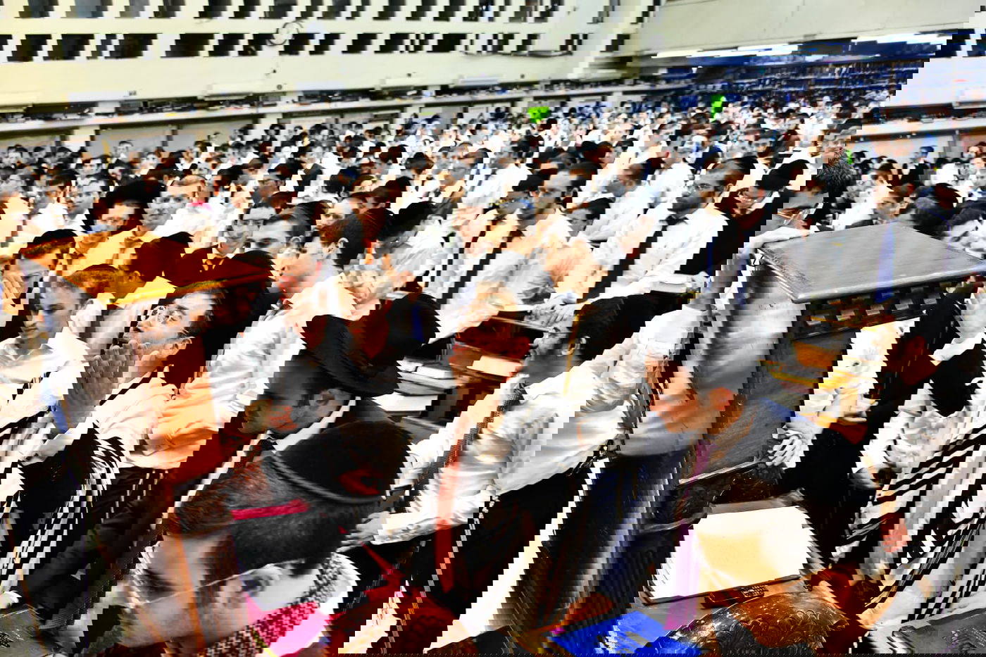 בהוראת רה"י: הבחורים נשארו ללמוד • צפו