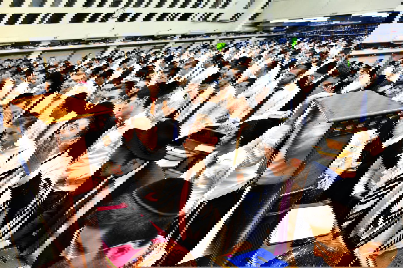 בהוראת רה"י: הבחורים נשארו ללמוד • צפו