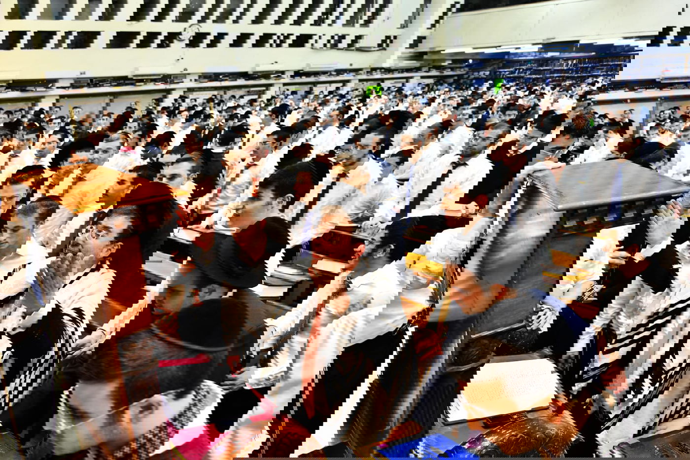 בהוראת רה"י: הבחורים נשארו ללמוד • צפו