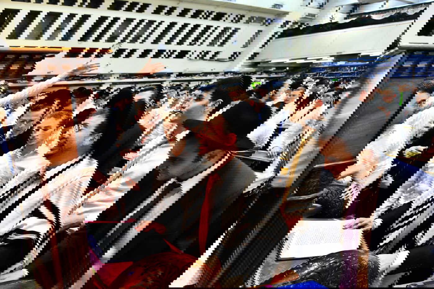 בהוראת רה"י: הבחורים נשארו ללמוד • צפו