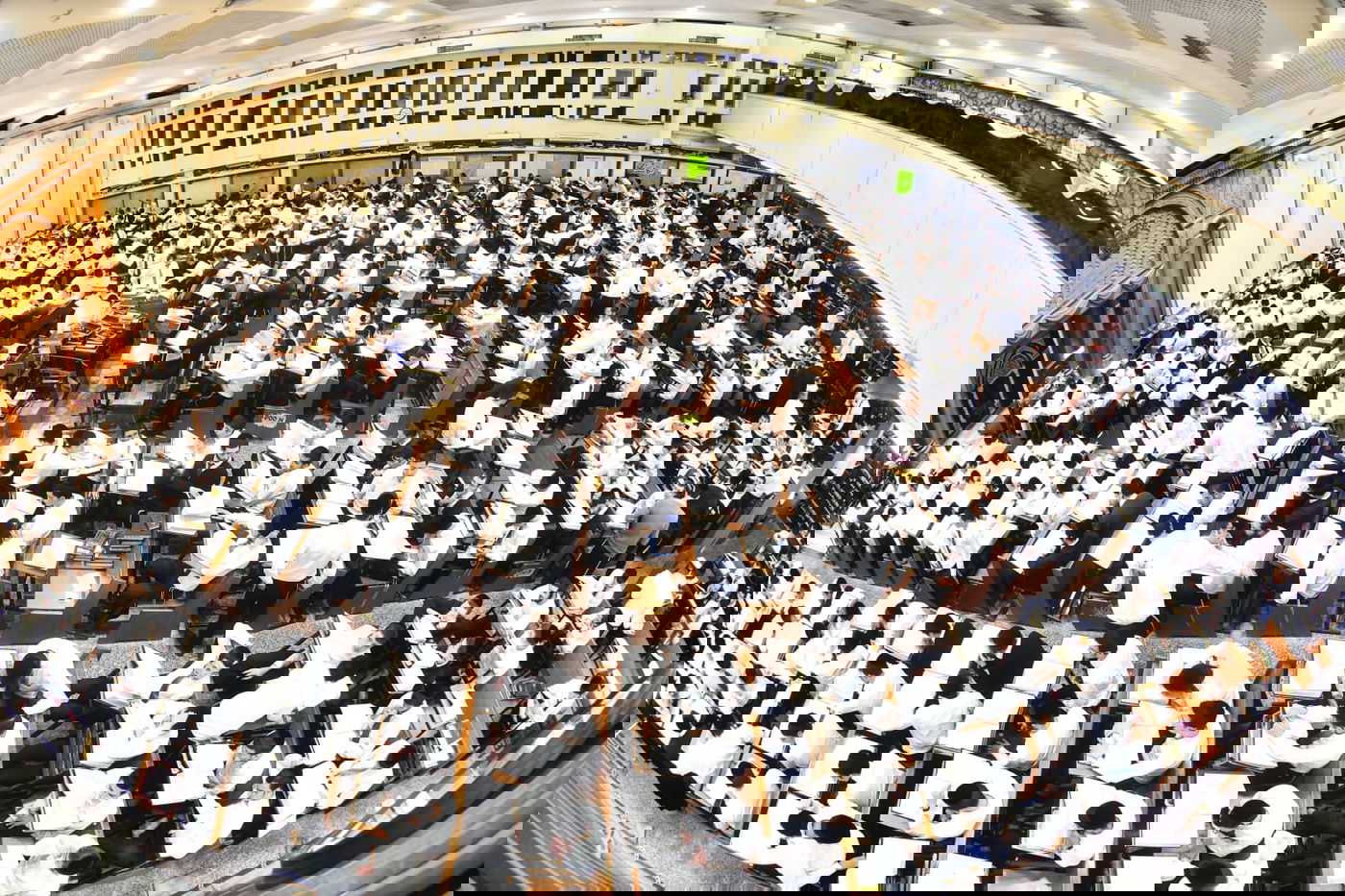 בהוראת רה"י: הבחורים נשארו ללמוד • צפו