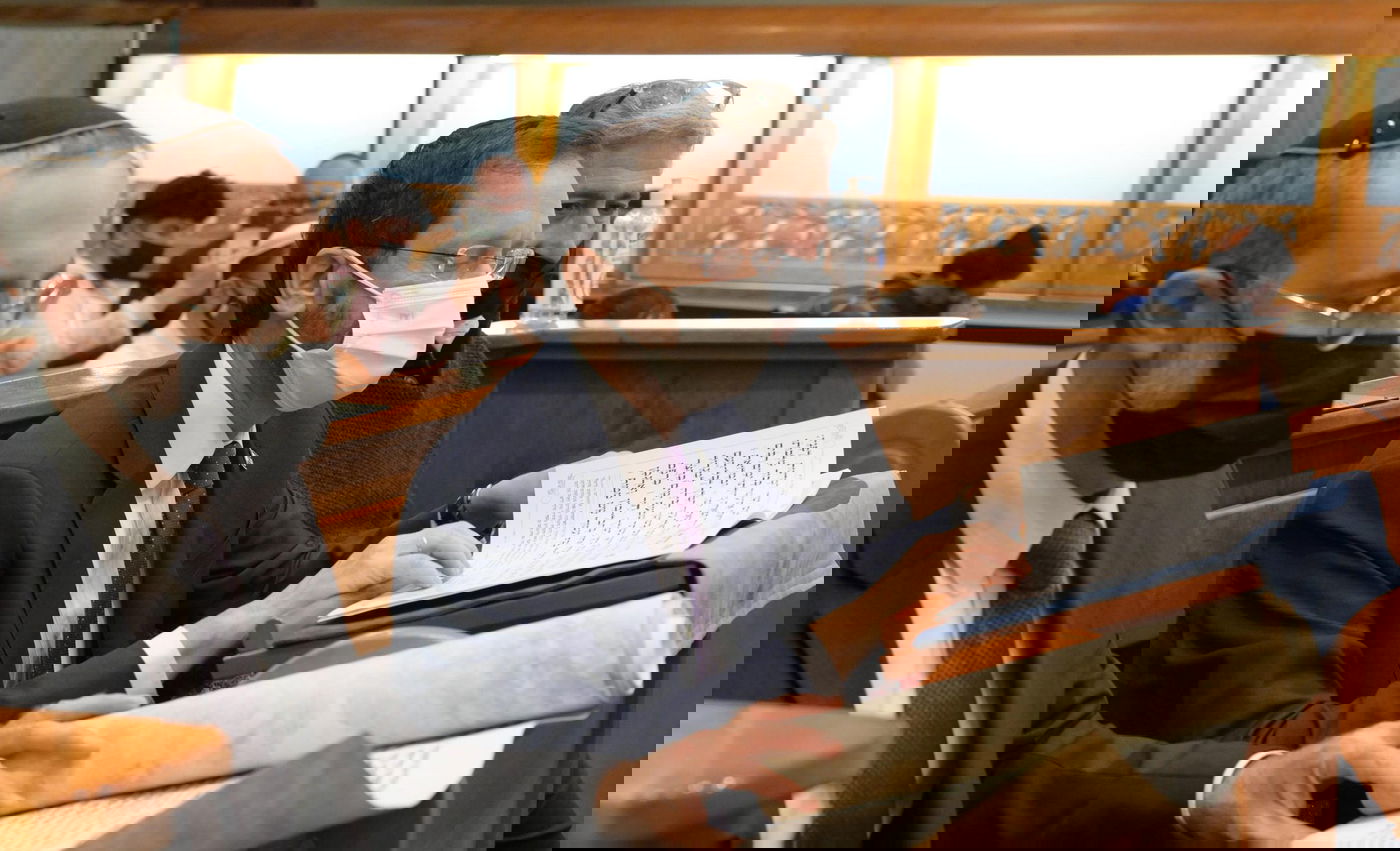 הנשיא קרא מגילה בבית שמש: "חלק מהקהילה"