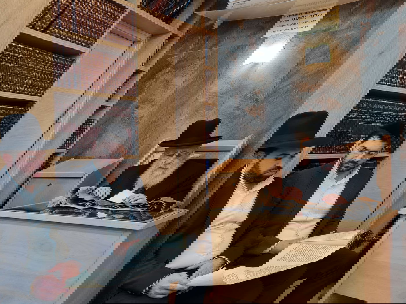 תיעוד: קריאת המגילה של הראשון לציון