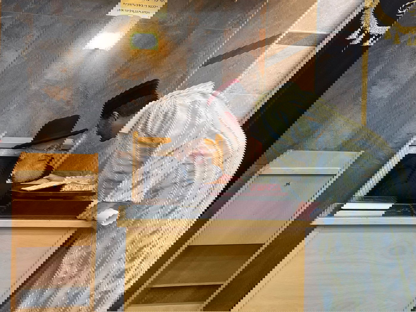 תיעוד: קריאת המגילה של הראשון לציון